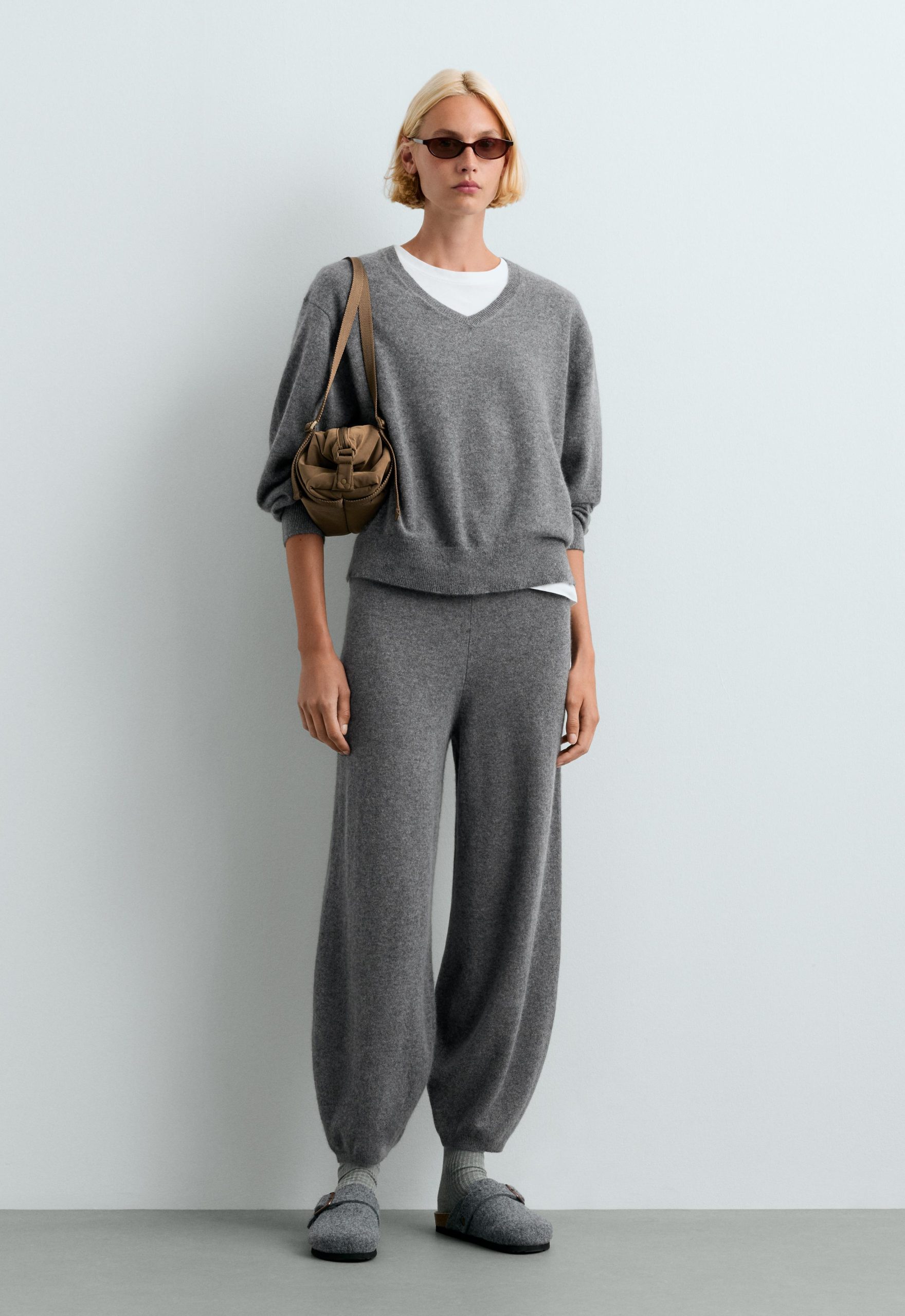 oysho-pizama-755qqx-1.jpg Kaszmirowe spodnie cocoon z dzianiny | OYSHO Polska - obrazek 1